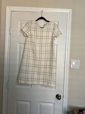 CeCe Ivory and Black Windowpane Plaid Tweed Short Sleeve Shift Dress size 0